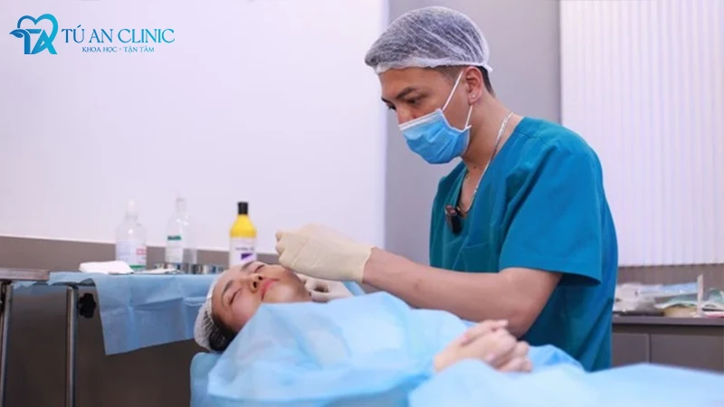 cang-chi-da-mat-co-nguy-hiem-khong-webp-3-1 căng chỉ da mặt có nguy hiểm không